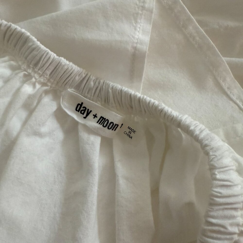 Day + Moon White Top And Skort Set View 5